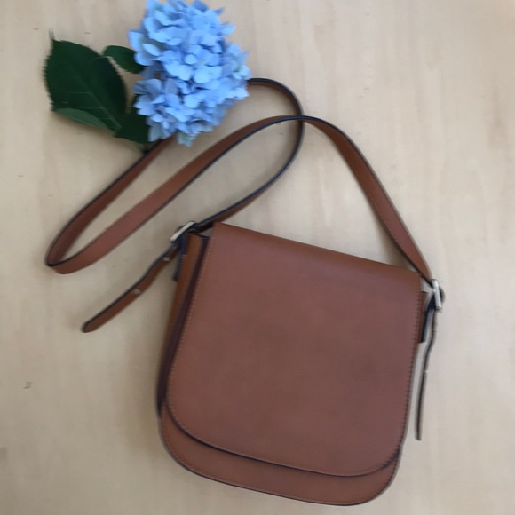 expressions NYC Handbags - 🌺 Crossbody Bag